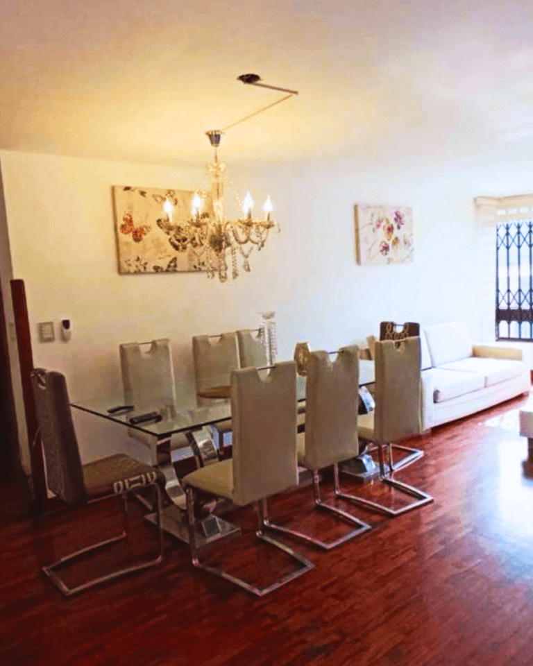 🏡 ¡Venta de Departamento en La Molina – Primer Piso con Cochera Incluida! 🚗✨